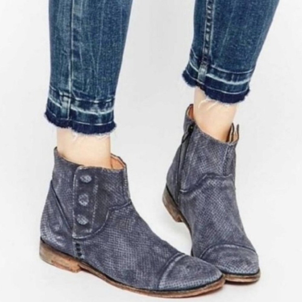 Free People Navy Perforated Leather Snap Button Zip Ankle Booties 40 - Picture 5 of 16